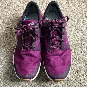 Salomon Outbound GTX hiking casual shoes women’s 10.5